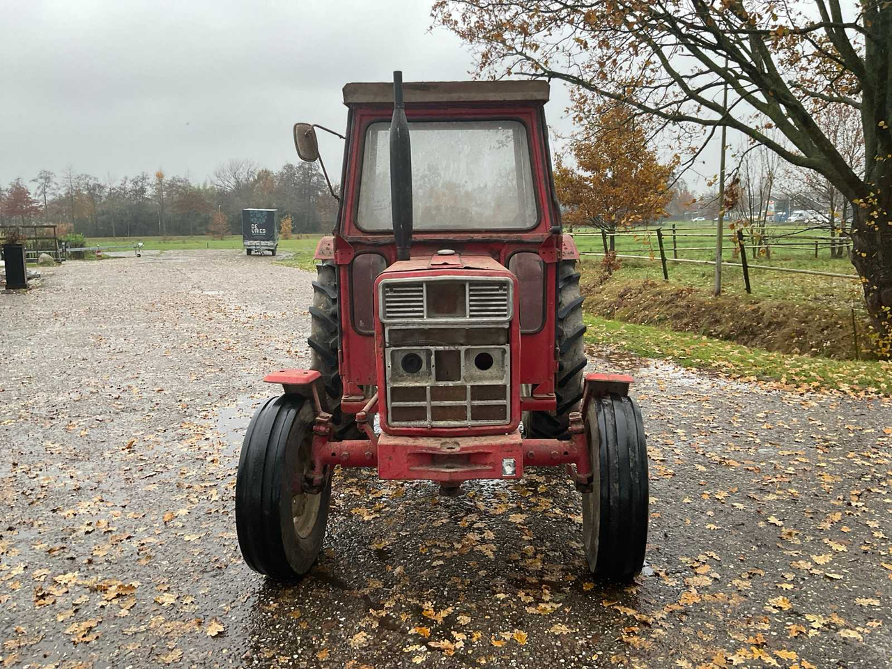 International 453 - Traktor: das Bild 5 International 453 - Traktor: das Bild 5