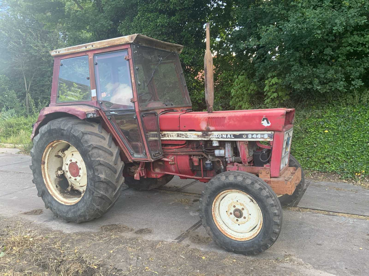 International 844-S - Traktor: das Bild 4 International 844-S - Traktor: das Bild 4