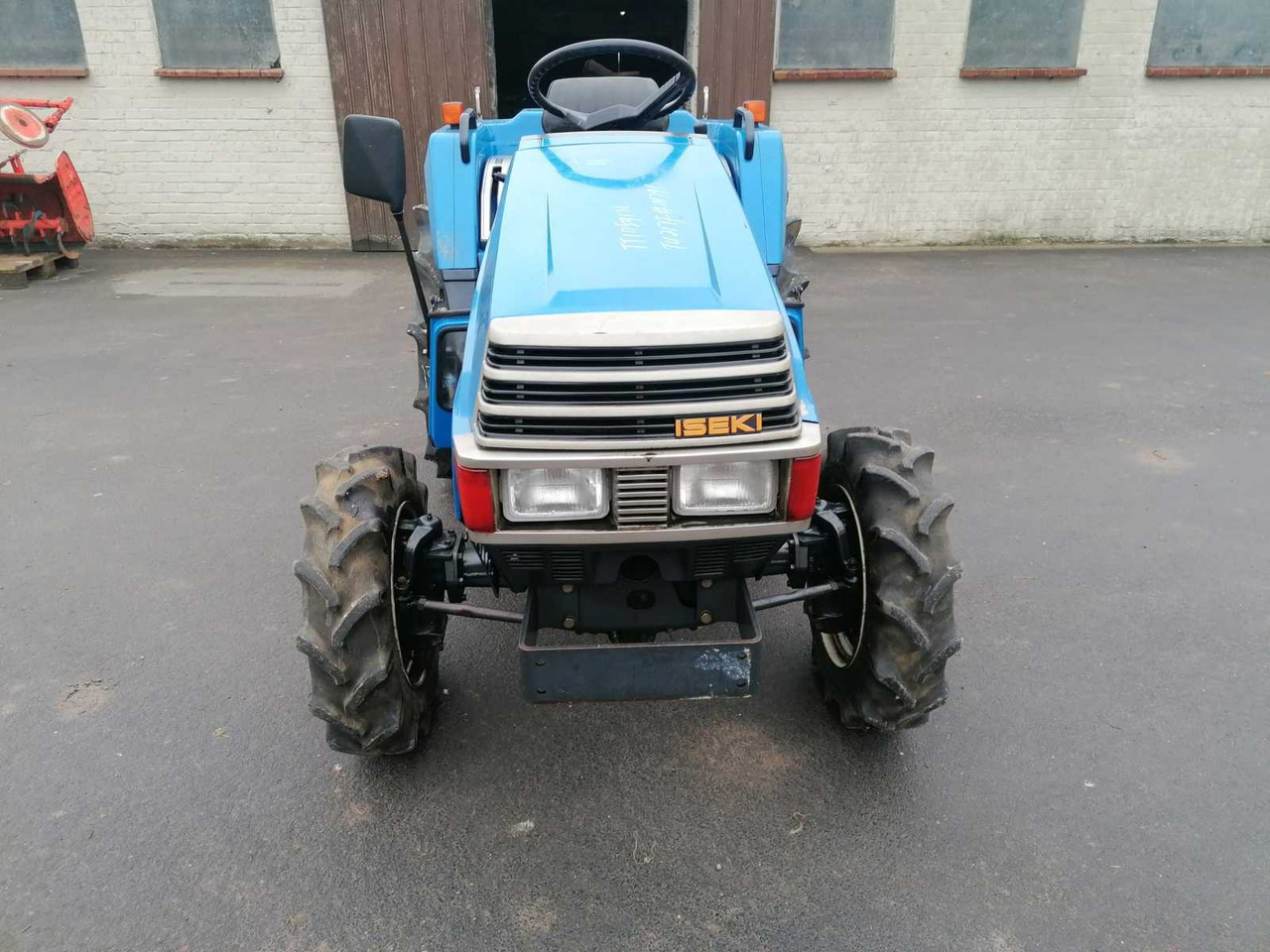 Iseki TU217F - Kleintraktor: das Bild 2 Iseki TU217F - Kleintraktor: das Bild 2