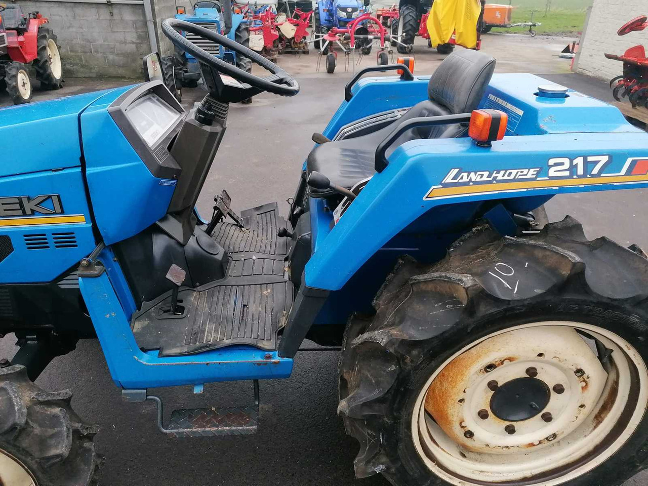 Iseki TU217F - Kleintraktor: das Bild 5 Iseki TU217F - Kleintraktor: das Bild 5