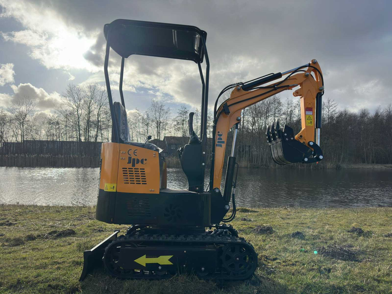 JPC HT12 - Minibagger: das Bild 4 JPC HT12 - Minibagger: das Bild 4