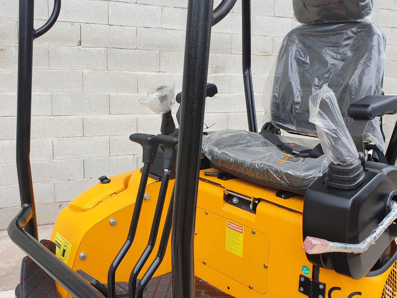 JPC HT18 MINI EXCAVATOR - Minibagger: das Bild 4 JPC HT18 MINI EXCAVATOR - Minibagger: das Bild 4