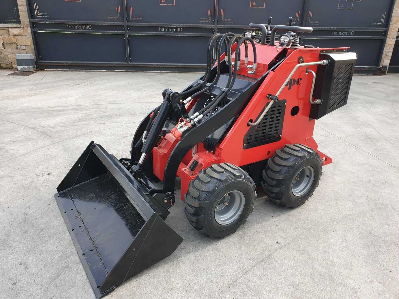 JPC HT320 SKID STEER LOADER - Radlader: das Bild 1 JPC HT320 SKID STEER LOADER - Radlader: das Bild 1