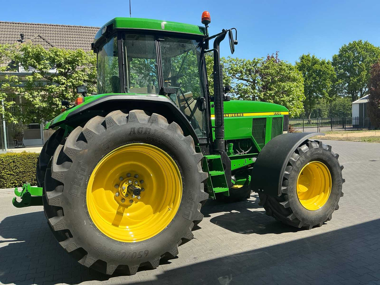 John Deere 7710 - Traktor: das Bild 5 John Deere 7710 - Traktor: das Bild 5
