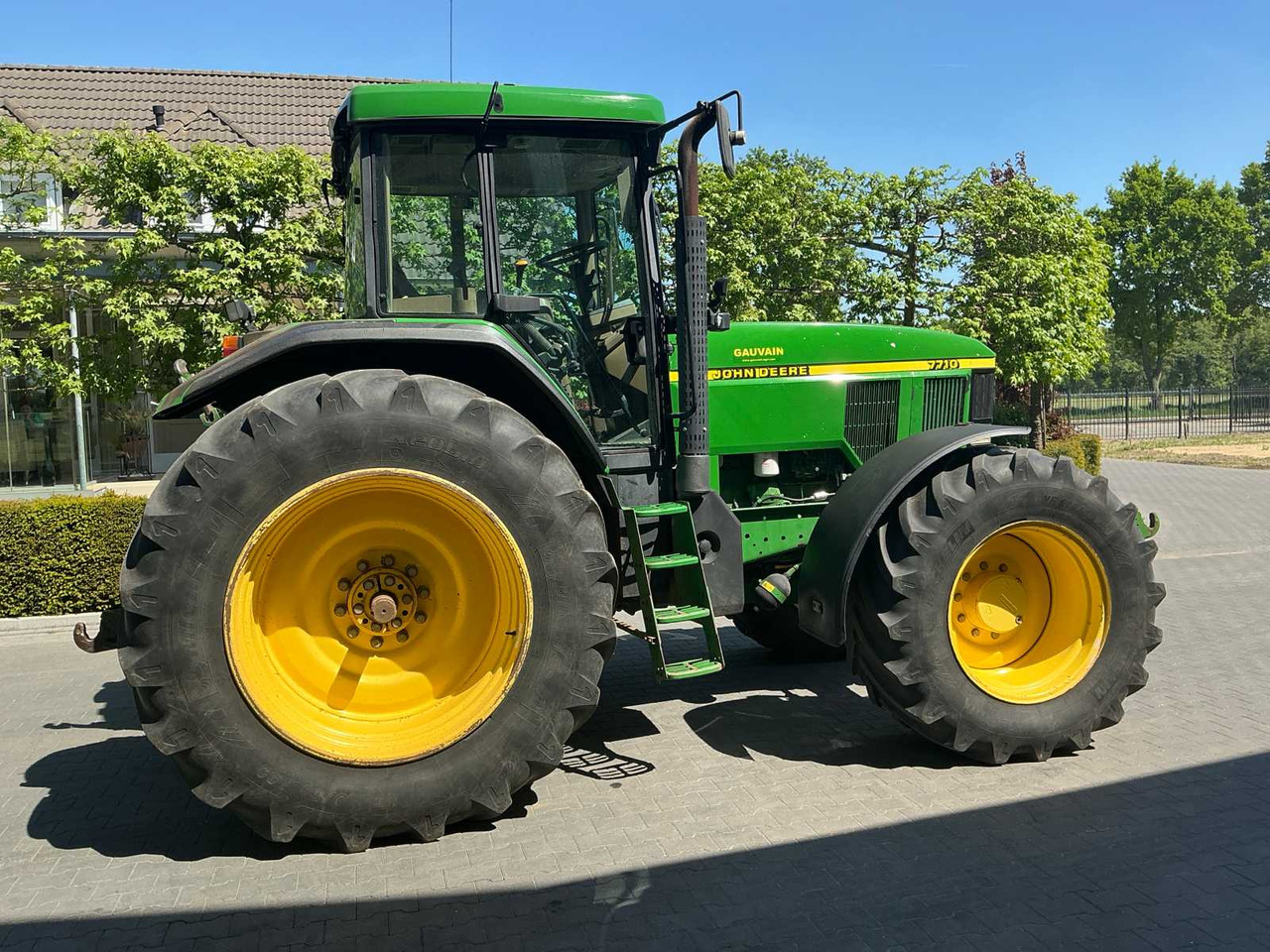 John Deere 7710 - Traktor: das Bild 5 John Deere 7710 - Traktor: das Bild 5