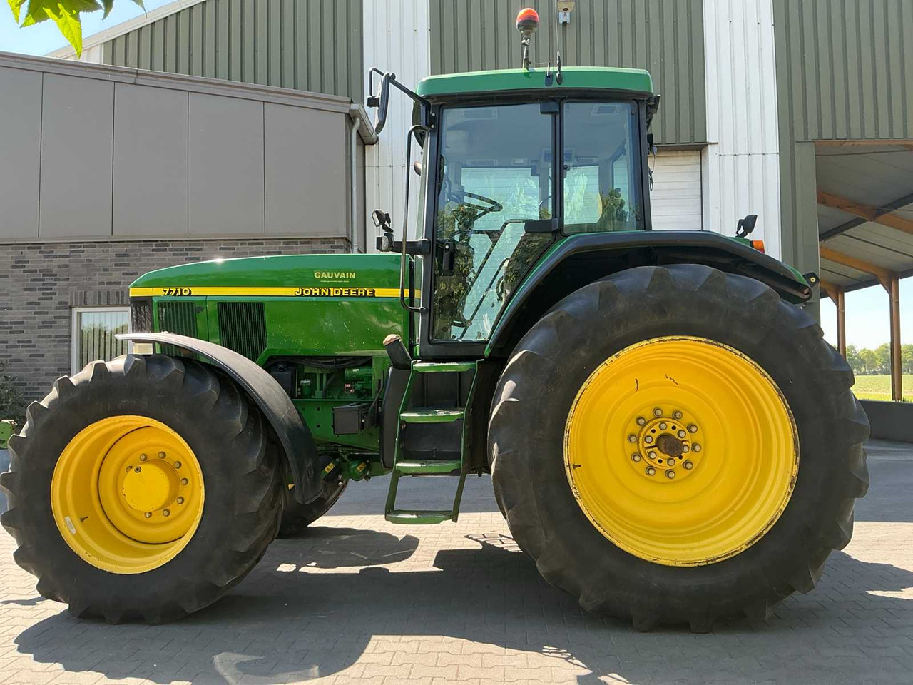 John Deere 7710 - Traktor: das Bild 2 John Deere 7710 - Traktor: das Bild 2