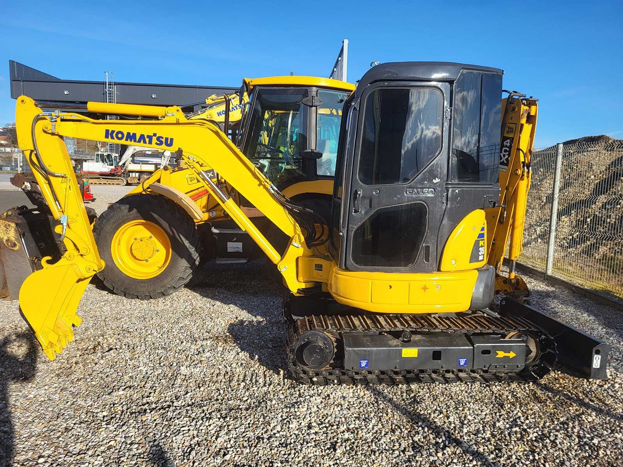 KOMATSU PC 35 - Minibagger: das Bild 4 KOMATSU PC 35 - Minibagger: das Bild 4