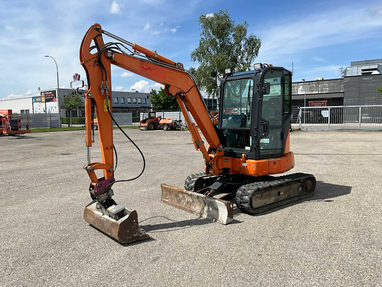 Komatsu PC35MR-5 - Kettenbagger: das Bild 2 Komatsu PC35MR-5 - Kettenbagger: das Bild 2
