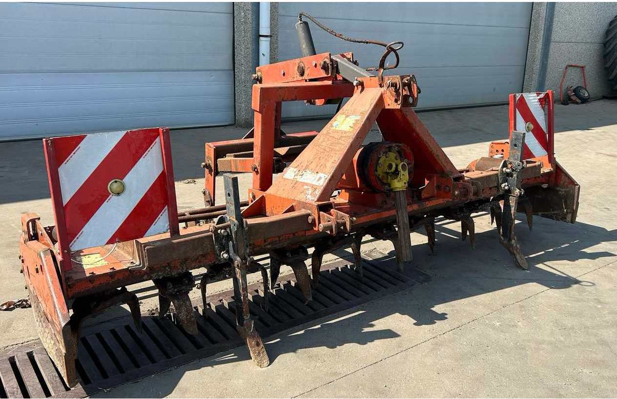 Kuhn Belrecolt HRB 302 D - Kreiselegge: das Bild 4 Kuhn Belrecolt HRB 302 D - Kreiselegge: das Bild 4