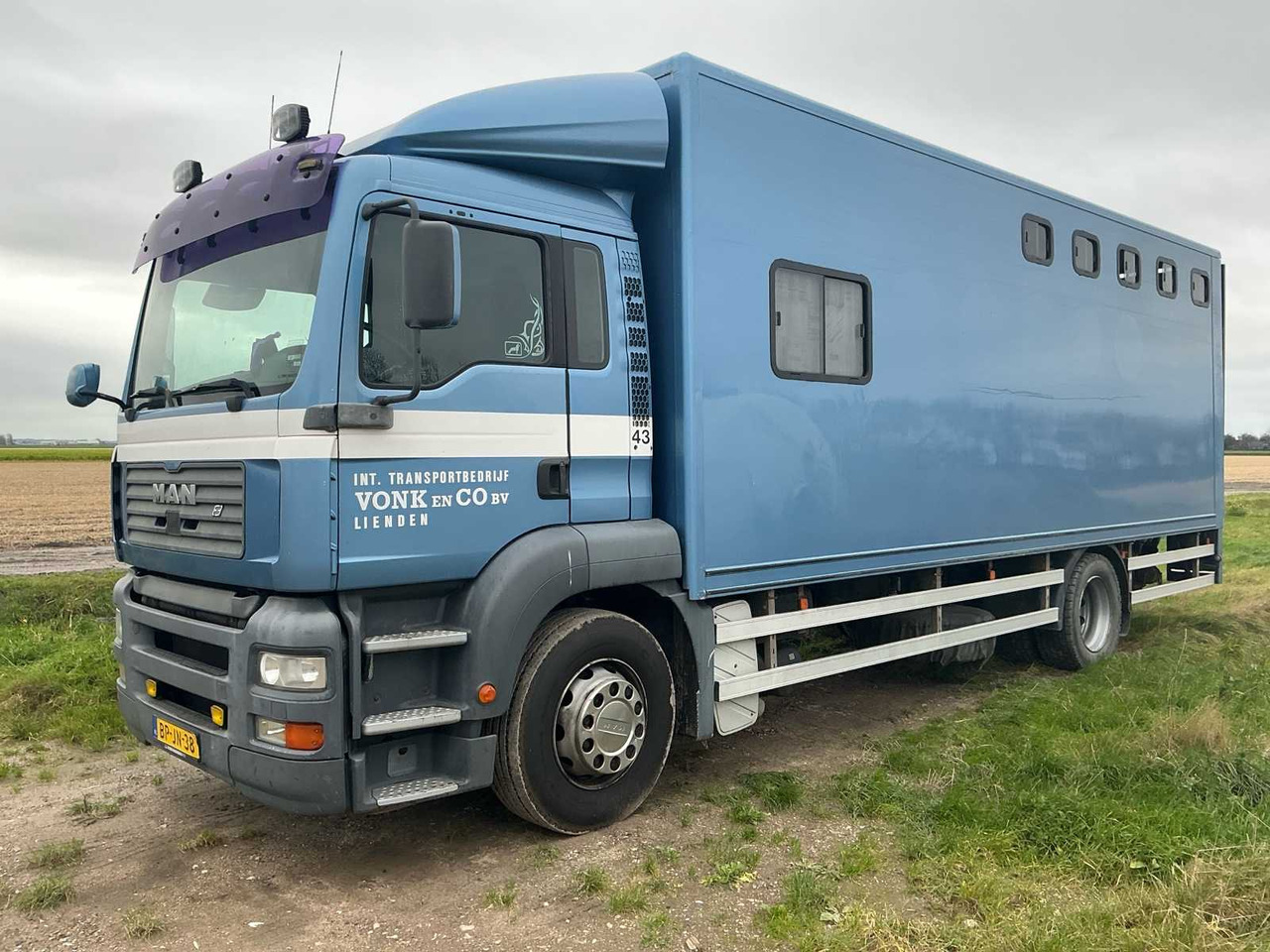 2004 MAN H09 CATTLE TRUCK - LKW: das Bild 1 2004 MAN H09 CATTLE TRUCK - LKW: das Bild 1