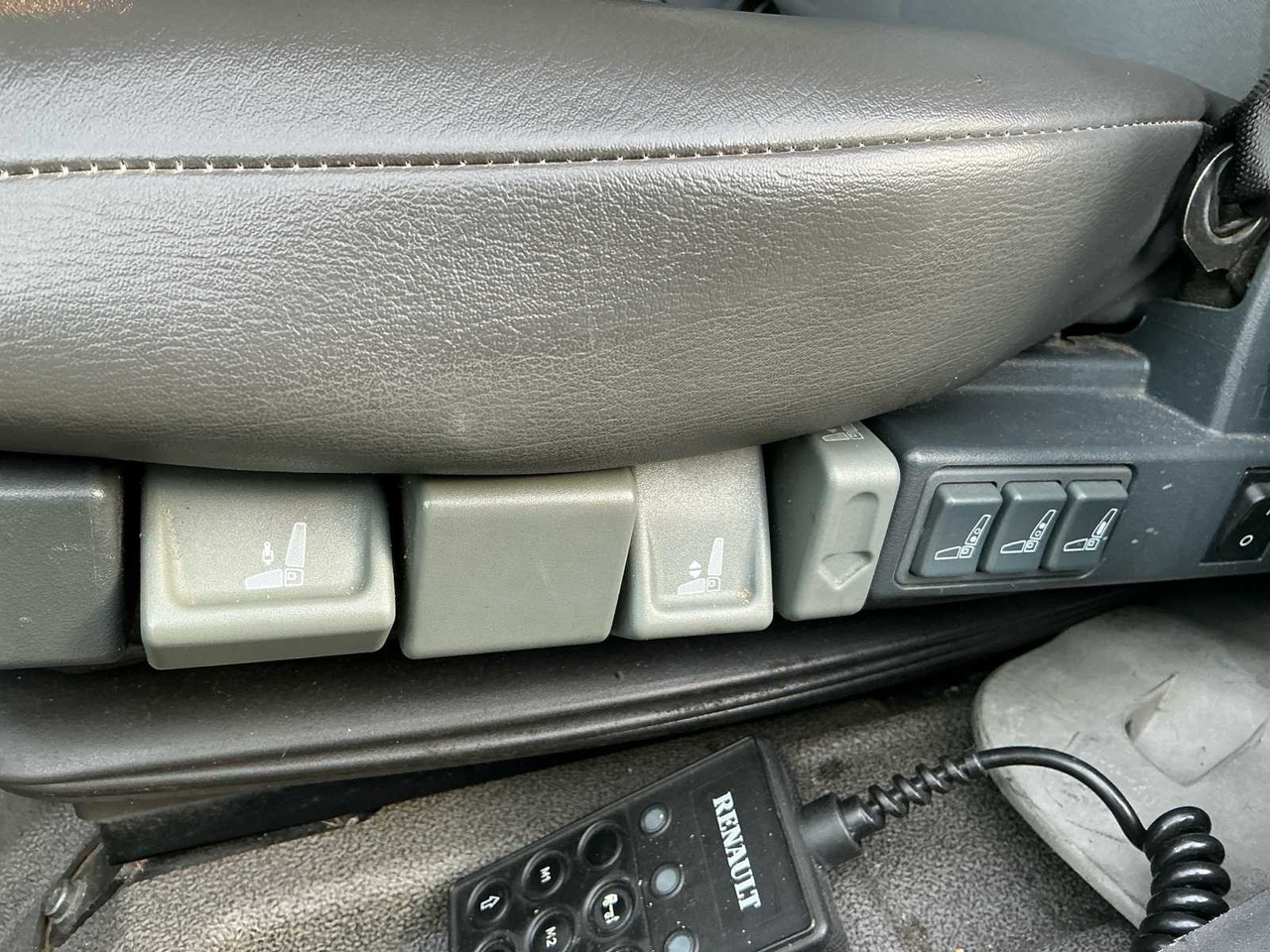 LKW 2006 RENAULT MIDLUM 220 DCI TRUCK: das Bild 27 LKW 2006 RENAULT MIDLUM 220 DCI TRUCK: das Bild 27