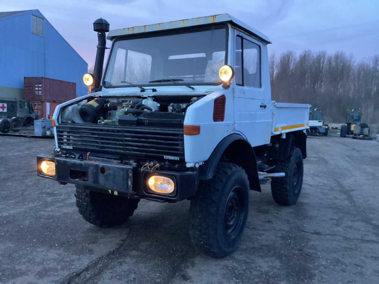 UNIMOG 424 TRUCK - LKW: das Bild 1 UNIMOG 424 TRUCK - LKW: das Bild 1