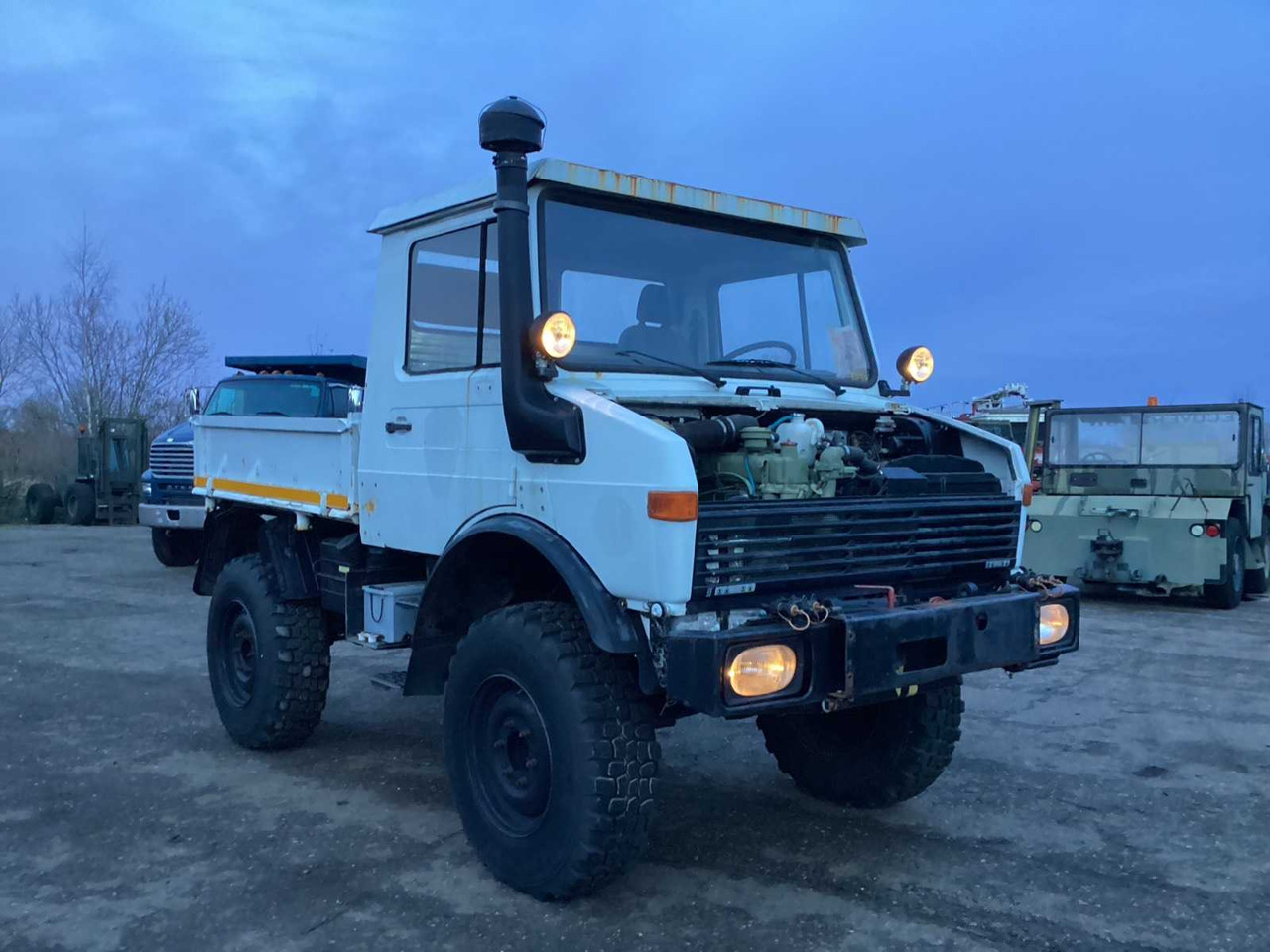 UNIMOG 424 TRUCK - LKW: das Bild 3 UNIMOG 424 TRUCK - LKW: das Bild 3