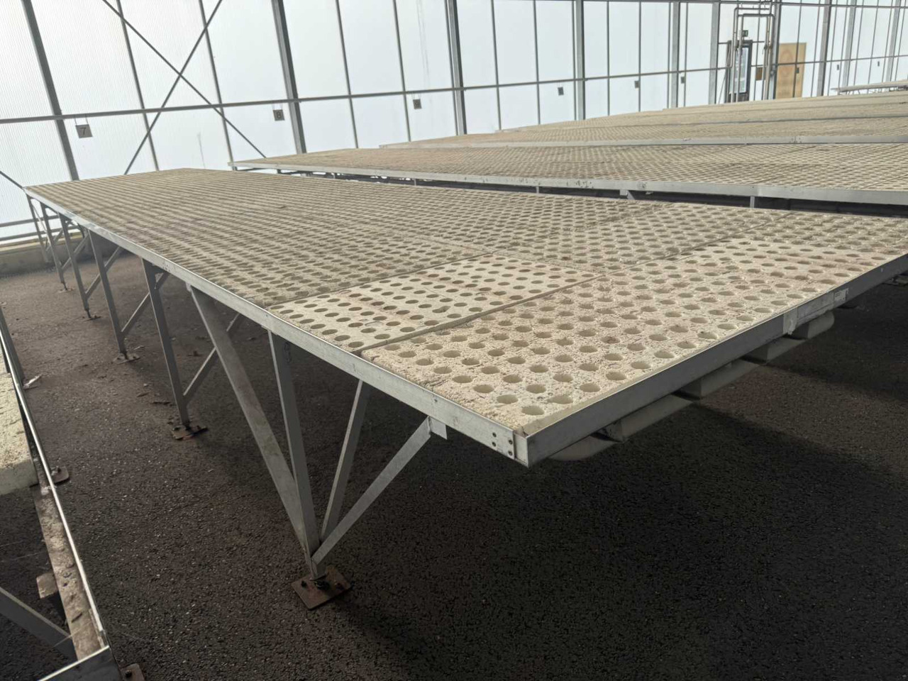 Landmaschine Aluminum cultivation table (1.82x8.00mtr): das Bild 6