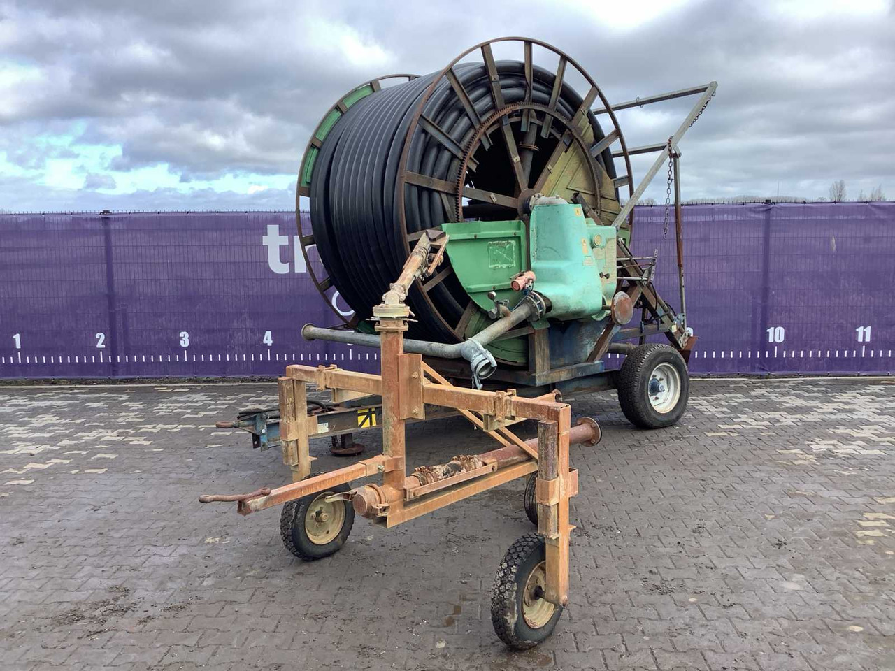 Irtec 100 - Landmaschine: das Bild 1 Irtec 100 - Landmaschine: das Bild 1