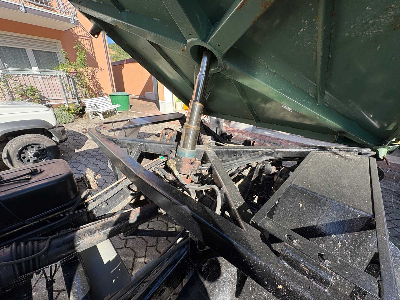 Landmaschine Mercedes-Benz Unimog: das Bild 15