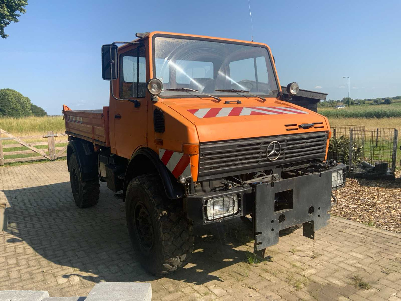 Mercedes U1650 - Landwirtschaftlicher Anhänger: das Bild 3 Mercedes U1650 - Landwirtschaftlicher Anhänger: das Bild 3