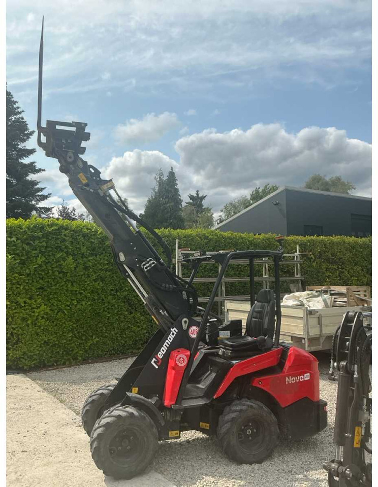 Neomach Nova x30 - Radlader: das Bild 2 Neomach Nova x30 - Radlader: das Bild 2
