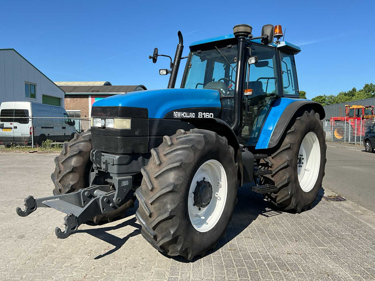 New Holland 8160 - Traktor: das Bild 2 New Holland 8160 - Traktor: das Bild 2