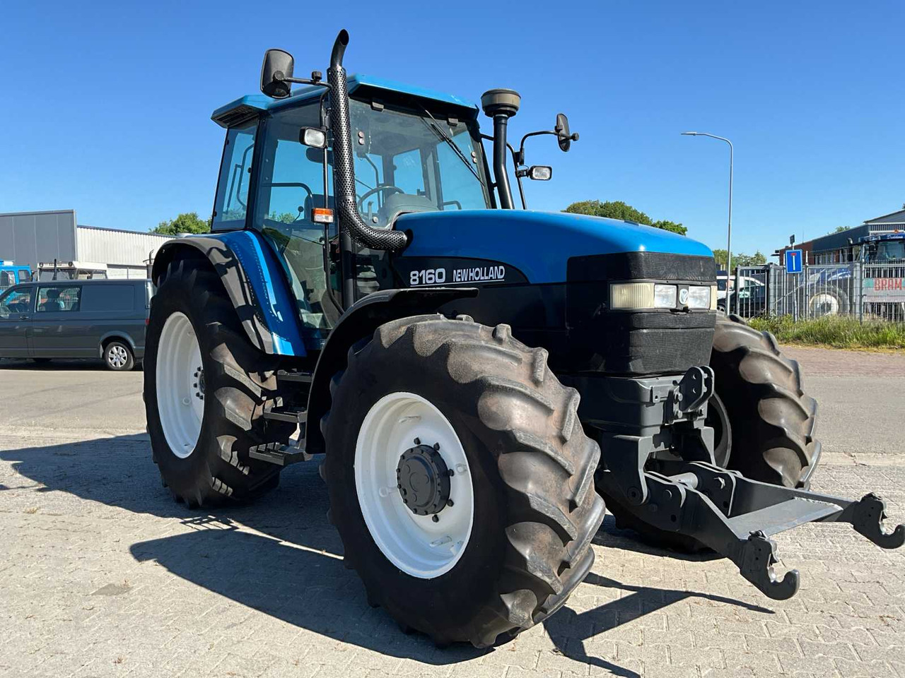 New Holland 8160 - Traktor: das Bild 4 New Holland 8160 - Traktor: das Bild 4