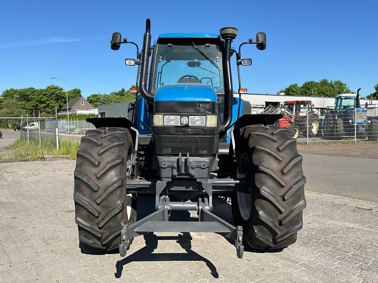New Holland 8160 - Traktor: das Bild 3 New Holland 8160 - Traktor: das Bild 3