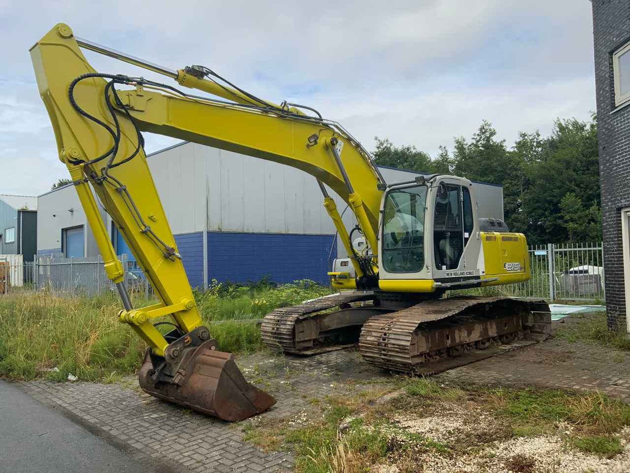 New Holland E 215B - Kettenbagger: das Bild 1 New Holland E 215B - Kettenbagger: das Bild 1