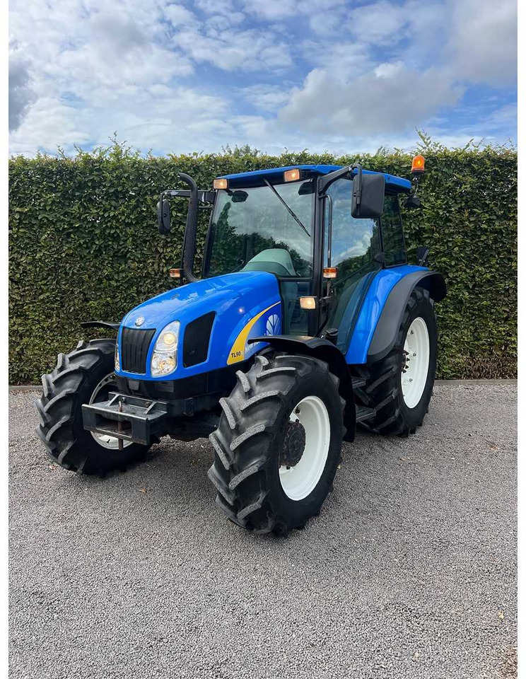 New Holland TL90A - Traktor: das Bild 3 New Holland TL90A - Traktor: das Bild 3