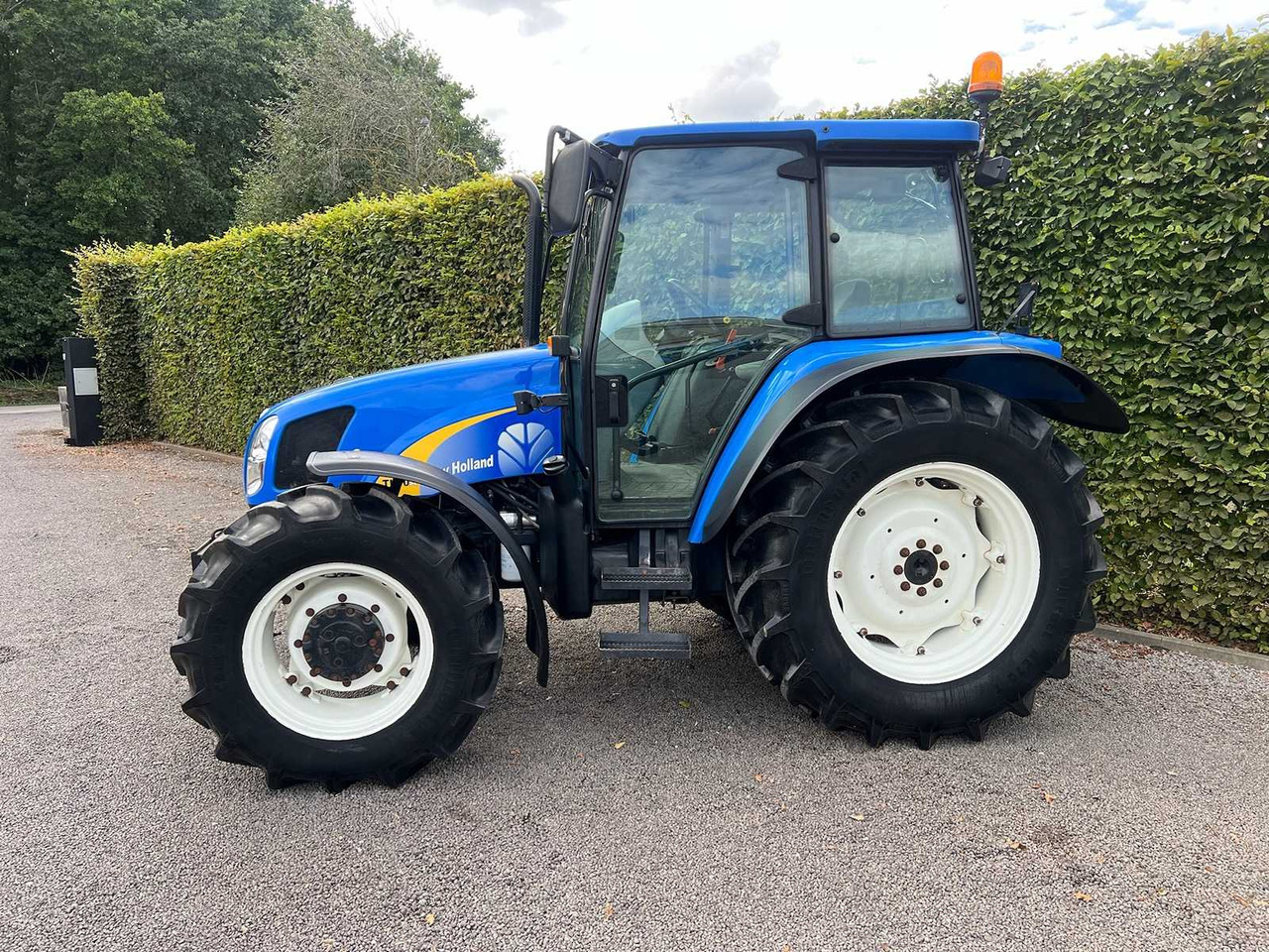 New Holland TL90A - Traktor: das Bild 4 New Holland TL90A - Traktor: das Bild 4