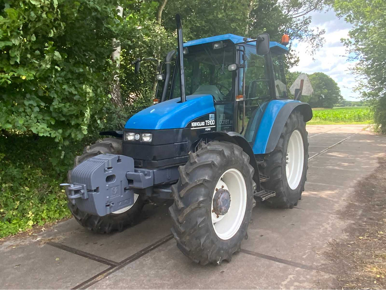 New holland TS-100 - Traktor: das Bild 3 New holland TS-100 - Traktor: das Bild 3