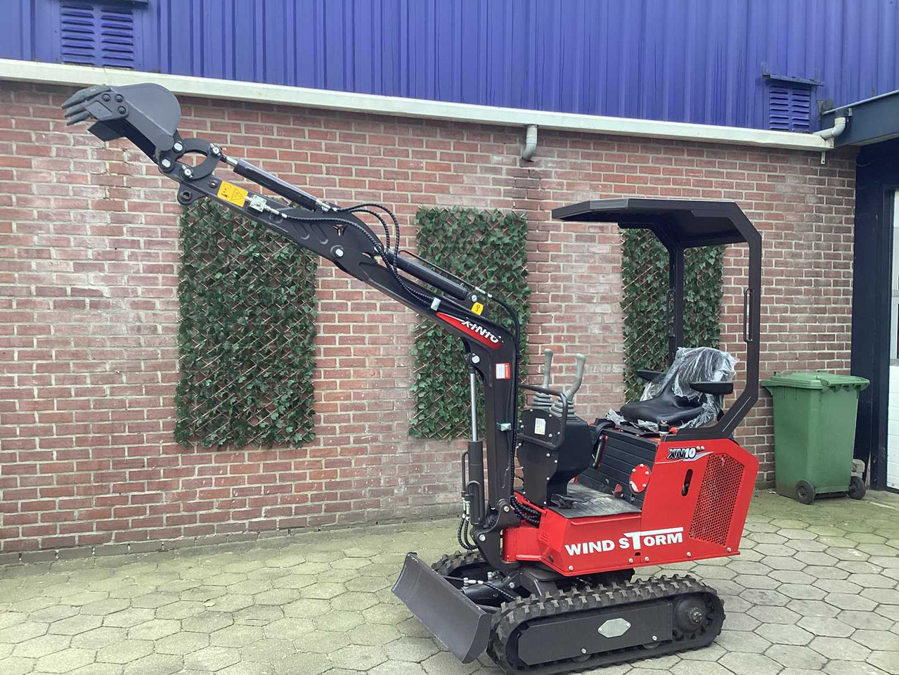 RHINOCEROS WINDSTORM XN 10 - Minibagger: das Bild 3 RHINOCEROS WINDSTORM XN 10 - Minibagger: das Bild 3