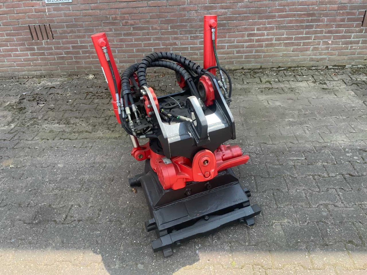 Rototilt RT 40 - Baggerschaufel: das Bild 3 Rototilt RT 40 - Baggerschaufel: das Bild 3