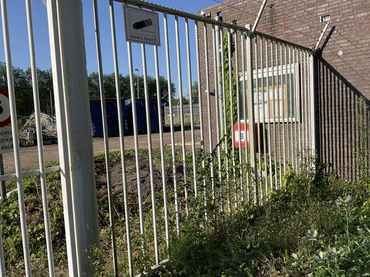 Swing gate with fencing (17.60 mtr) - Baugeräte: das Bild 5 Swing gate with fencing (17.60 mtr) - Baugeräte: das Bild 5
