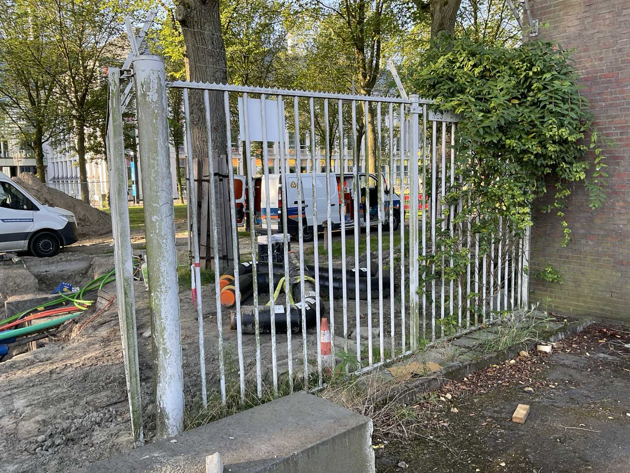 Swing gate with fencing (17.60 mtr) - Baugeräte: das Bild 5 Swing gate with fencing (17.60 mtr) - Baugeräte: das Bild 5