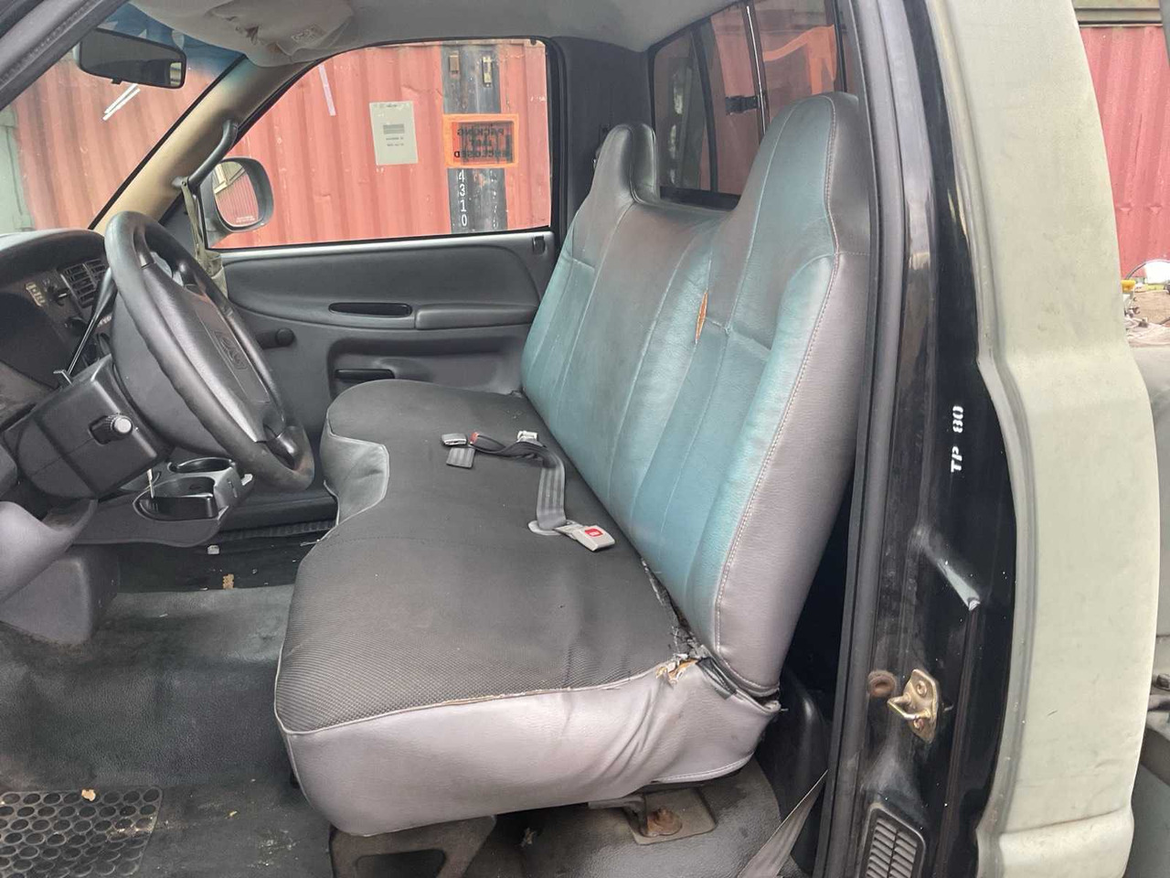 2000 DODGE 2500 RAM AIRCRAFT TUG - Transporter: das Bild 5 2000 DODGE 2500 RAM AIRCRAFT TUG - Transporter: das Bild 5