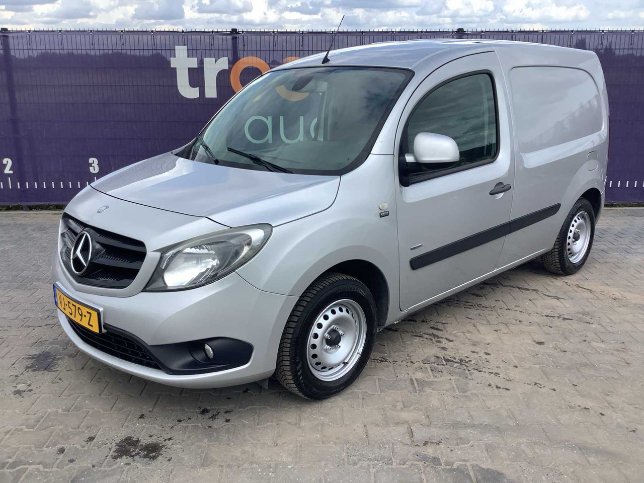 2014 - MERCEDES-BENZ - CITAN - 109 CDI BLUEEFF. - COMPANY CAR - Transporter: das Bild 1 2014 - MERCEDES-BENZ - CITAN - 109 CDI BLUEEFF. - COMPANY CAR - Transporter: das Bild 1