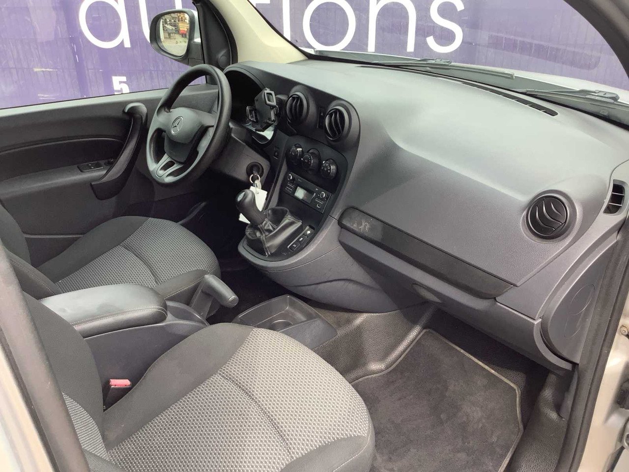 2014 - MERCEDES-BENZ - CITAN - 109 CDI BLUEEFF. - COMPANY CAR - Transporter: das Bild 5 2014 - MERCEDES-BENZ - CITAN - 109 CDI BLUEEFF. - COMPANY CAR - Transporter: das Bild 5