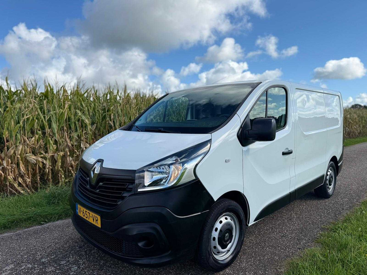 RENAULT - TRAFIC - 1.6 DCI T27 L1H1 COM - V-657-VR - Transporter: das Bild 1 RENAULT - TRAFIC - 1.6 DCI T27 L1H1 COM - V-657-VR - Transporter: das Bild 1