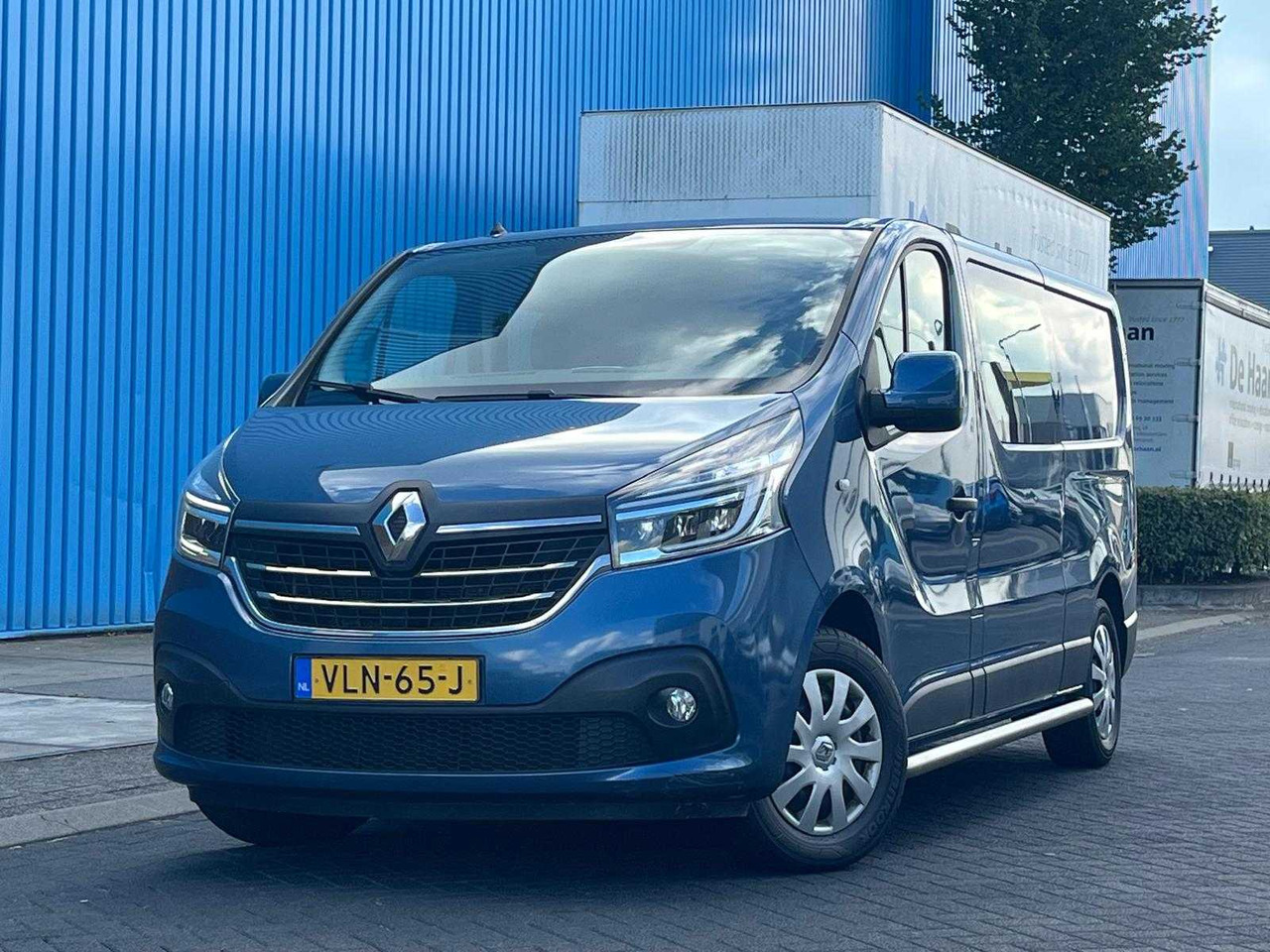 RENAULT TRAFIC 2.0 DCI 120 T29 L2H1 DOUBLE CABIN 6-PERS WORK EDITION | EURO 6 | VANS | VLN-65-J - Transporter: das Bild 1 RENAULT TRAFIC 2.0 DCI 120 T29 L2H1 DOUBLE CABIN 6-PERS WORK EDITION | EURO 6 | VANS | VLN-65-J - Transporter: das Bild 1