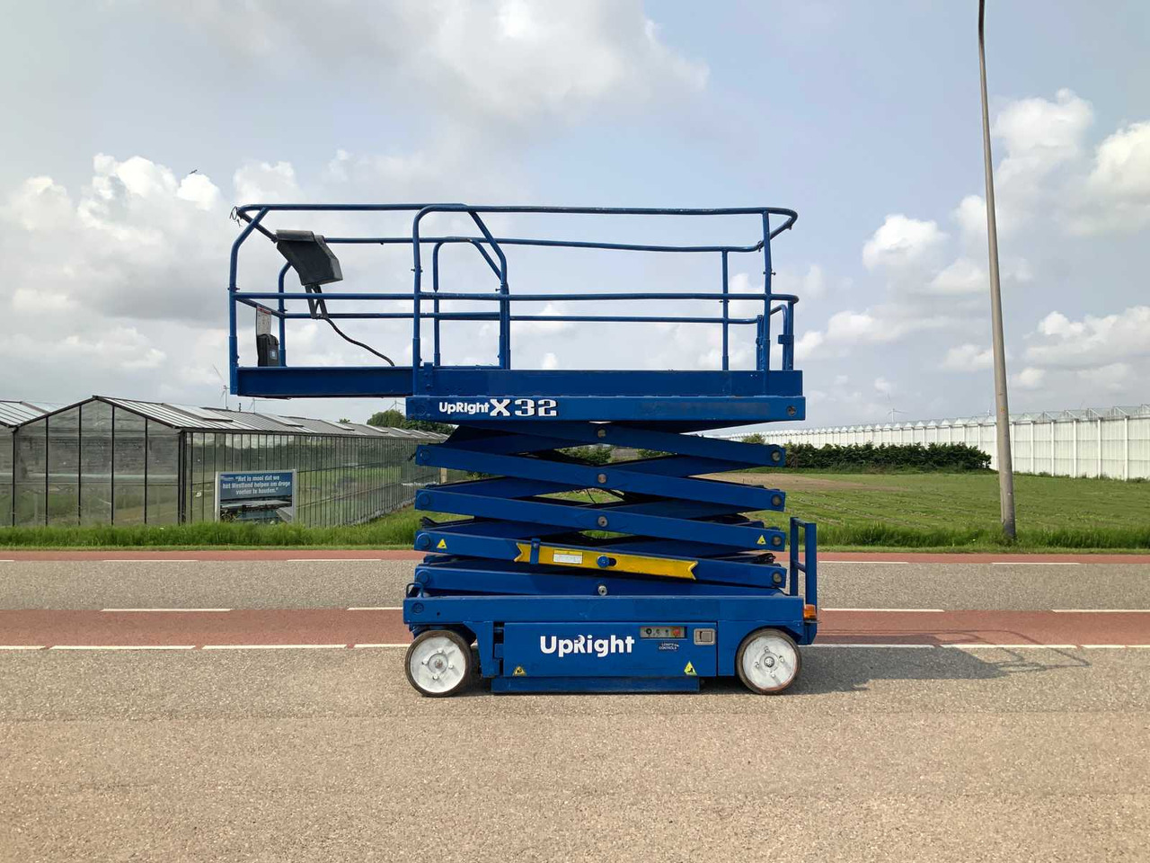 Upright X32 - Arbeitsbühne: das Bild 1 Upright X32 - Arbeitsbühne: das Bild 1