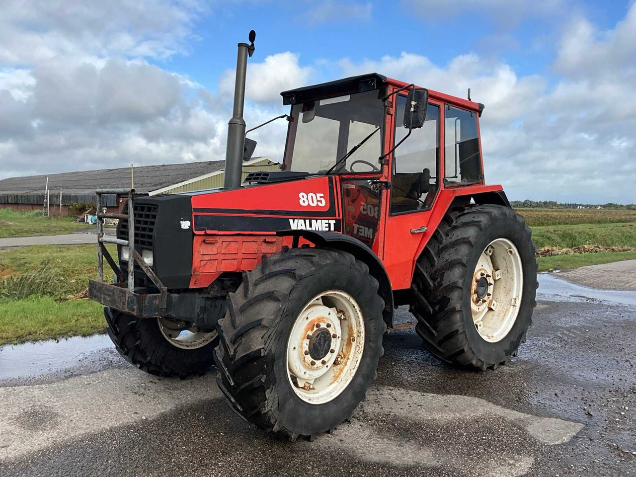 Valmet 805 - Traktor: das Bild 1 Valmet 805 - Traktor: das Bild 1