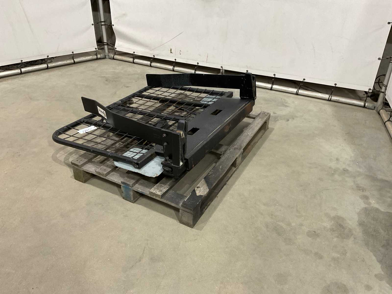 Vowel clamp - Klammergeräte: das Bild 1 Vowel clamp - Klammergeräte: das Bild 1