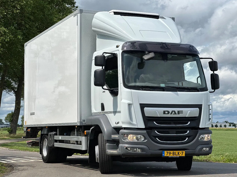 DAF LF 210 LF210.14. EURO6. 2018. KOELBAKWAGEN MET LAADKLEP 2000kg - Kühlkoffer LKW: das Bild 2 DAF LF 210 LF210.14. EURO6. 2018. KOELBAKWAGEN MET LAADKLEP 2000kg - Kühlkoffer LKW: das Bild 2