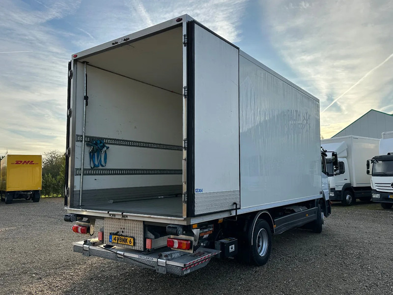 Mercedes-Benz Atego ATEGO1218 GEISOLEERDE OPBOUW 620x247x260! 2000kg Laadklep. - Koffer LKW: das Bild 3 Mercedes-Benz Atego ATEGO1218 GEISOLEERDE OPBOUW 620x247x260! 2000kg Laadklep. - Koffer LKW: das Bild 3