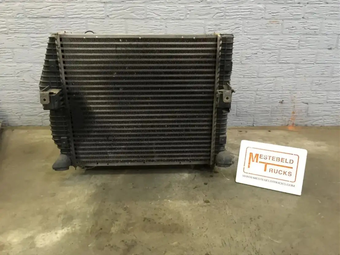Mercedes-Benz Radiator + intercooler - Kühlsystem für LKW: das Bild 1 Mercedes-Benz Radiator + intercooler - Kühlsystem für LKW: das Bild 1