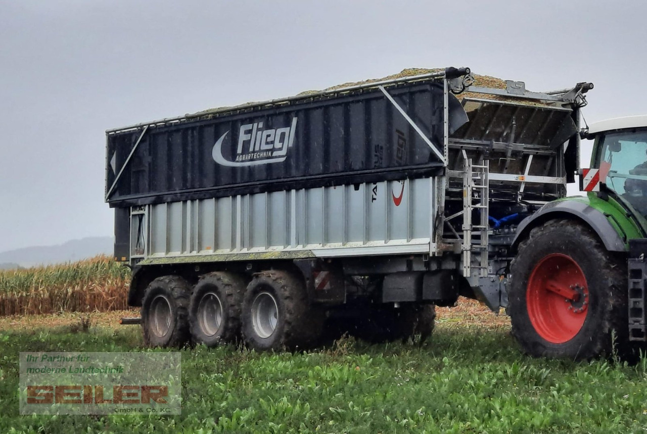 Fliegl ASW 391 TAURUS FOX 50m³ + elektr. ZWL + ISOBUS + Top Lift Light - Ladewagen: das Bild 2 Fliegl ASW 391 TAURUS FOX 50m³ + elektr. ZWL + ISOBUS + Top Lift Light - Ladewagen: das Bild 2
