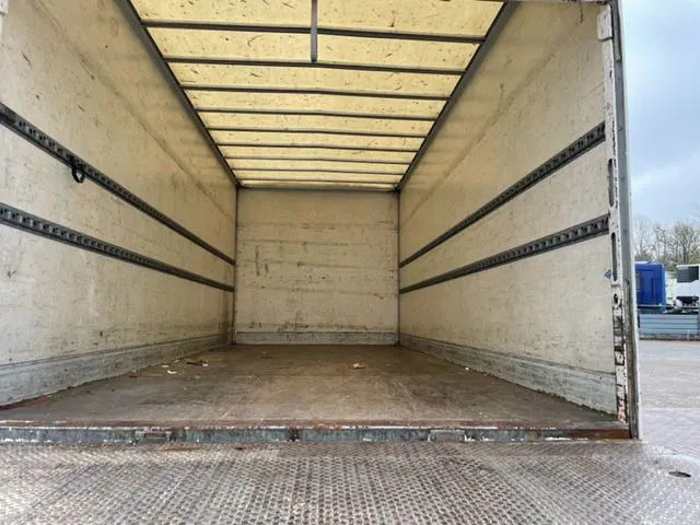 Iveco Eurocargo 75E15 6 Cilinder Engine 4x2 Full Springs Euro 2 engine - Koffer LKW: das Bild 4 Iveco Eurocargo 75E15 6 Cilinder Engine 4x2 Full Springs Euro 2 engine - Koffer LKW: das Bild 4