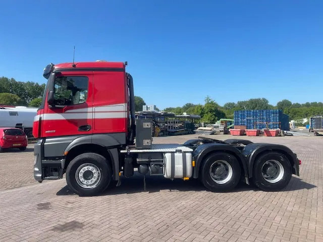 Mercedes-Benz Actros 2653 6x4 Blatt / Luft / Luft Low km! - Sattelzugmaschine: das Bild 4 Mercedes-Benz Actros 2653 6x4 Blatt / Luft / Luft Low km! - Sattelzugmaschine: das Bild 4