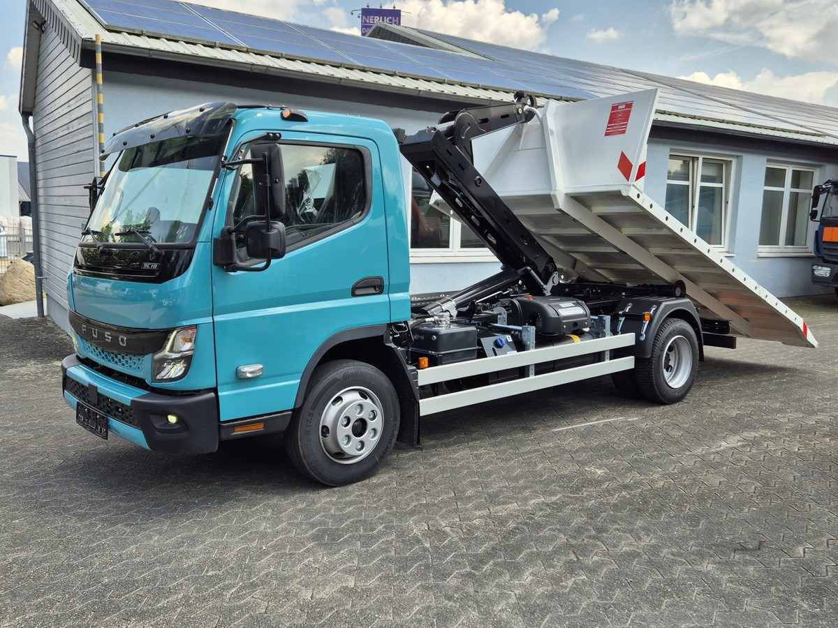 FUSO Canter FUSO 9C18 City Abrollkipper Krokbil Color - Abrollkipper, Autokran: das Bild 2 FUSO Canter FUSO 9C18 City Abrollkipper Krokbil Color - Abrollkipper, Autokran: das Bild 2