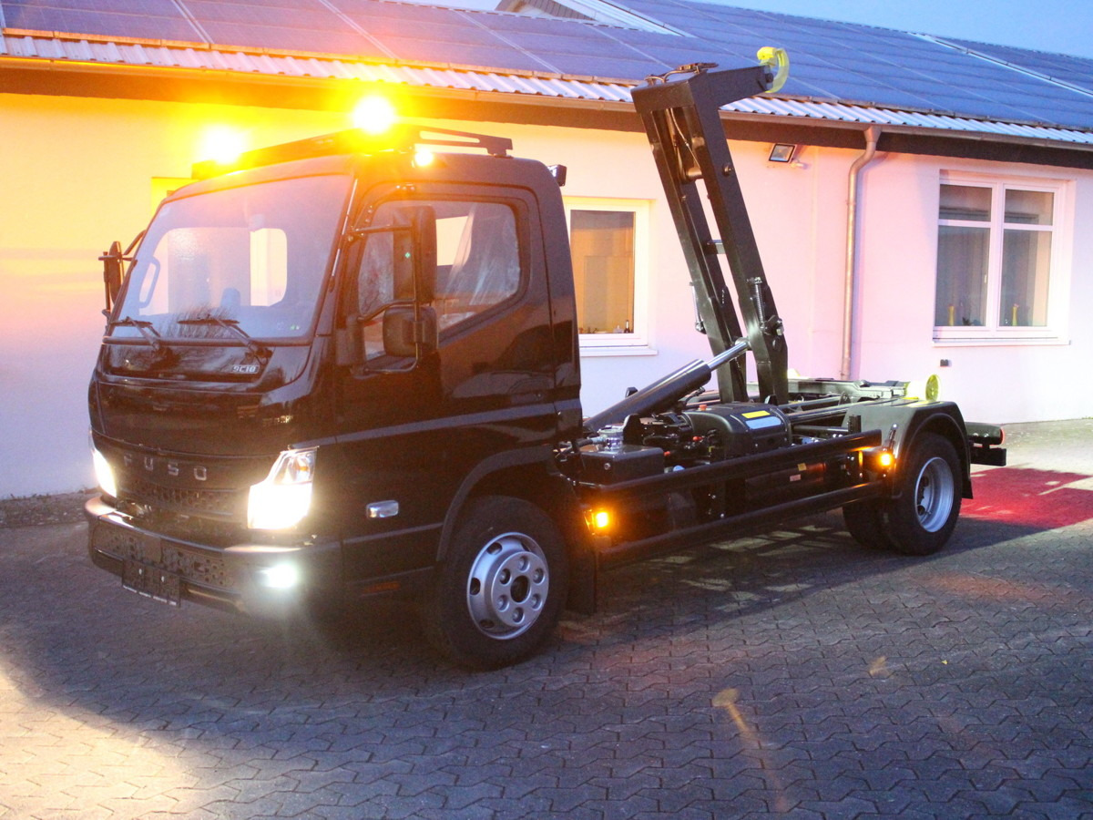 FUSO Canter FUSO 9C18 Duonic City Abrollkipper Black - Abrollkipper, Autokran: das Bild 1 FUSO Canter FUSO 9C18 Duonic City Abrollkipper Black - Abrollkipper, Autokran: das Bild 1