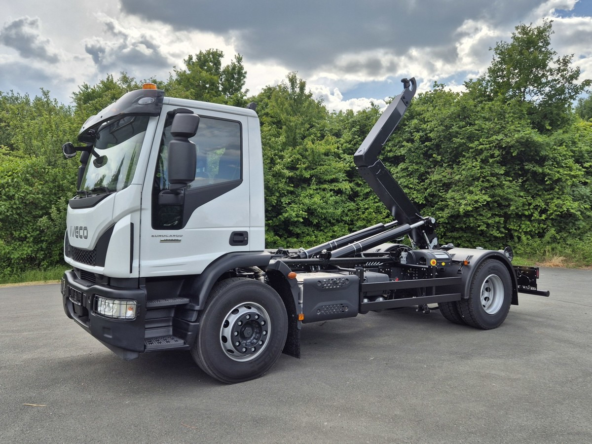 IVECO Euro Cargo 180E32 4x2 Abrollkipper Teleskoparm - Abrollkipper: das Bild 1 IVECO Euro Cargo 180E32 4x2 Abrollkipper Teleskoparm - Abrollkipper: das Bild 1